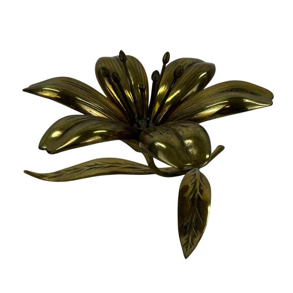 VINTAGE BRASS LOTUS FLOWER ASHTRAY WITH SIX REMOVABLE PETALS - Picture 3 of 10